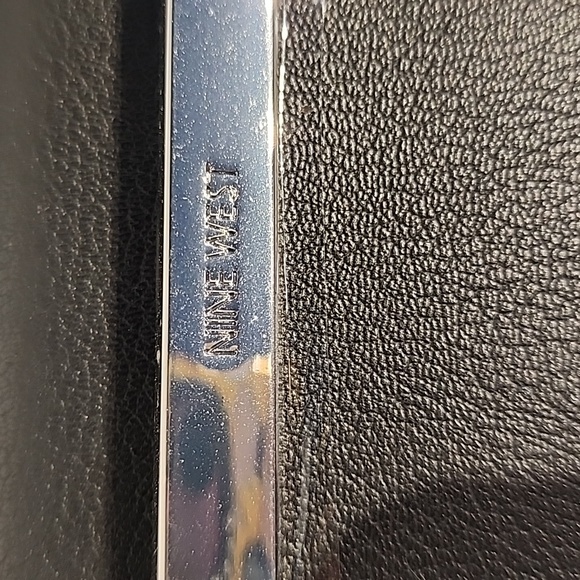 Nine West  Wallet NWT will hold lots of credit crads - Picture 9 of 11